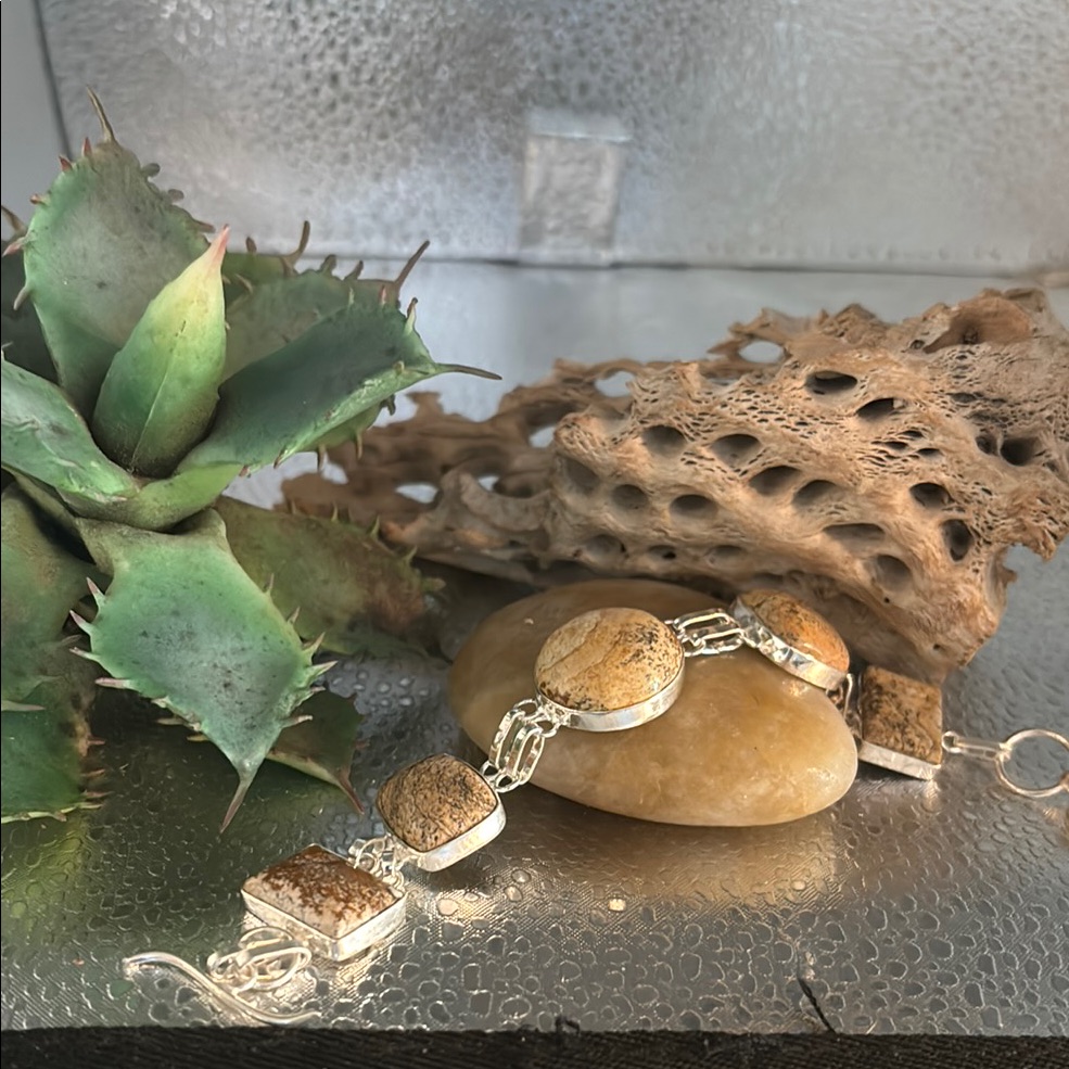Elegant Picture Jasper Stone Bracelet Fits Up To Almost An 8 Inch Wrist